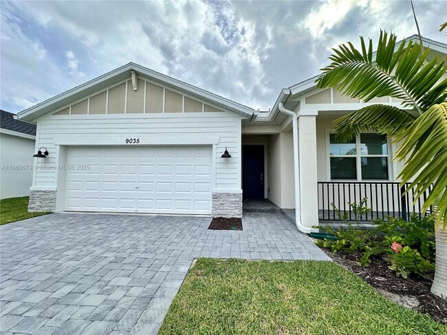 Building Photo - 9035 Dahlia Cir