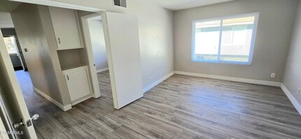 Building Photo - 2654 La Paloma Cir