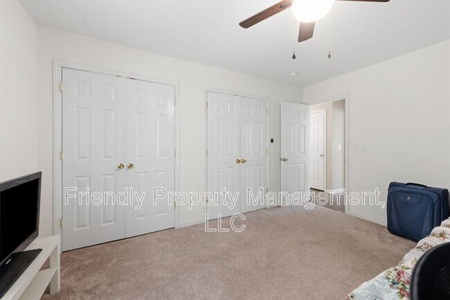 Building Photo - 1608 Rogers Pointe Ln