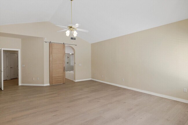 Building Photo - 8133 Horizon Lake Dr
