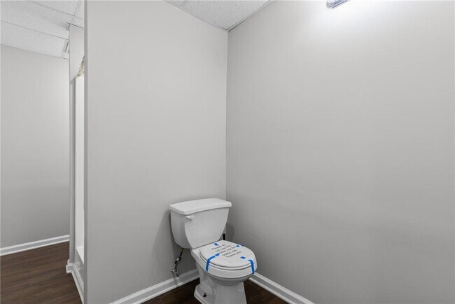 Building Photo - 1616 Amhearst Oaks Ct