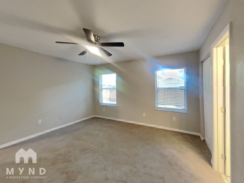 Building Photo - 6245 29th Way N