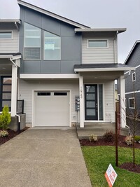 Building Photo - Brand New! 3 Bedroom / 2 Bath Townhome wit...