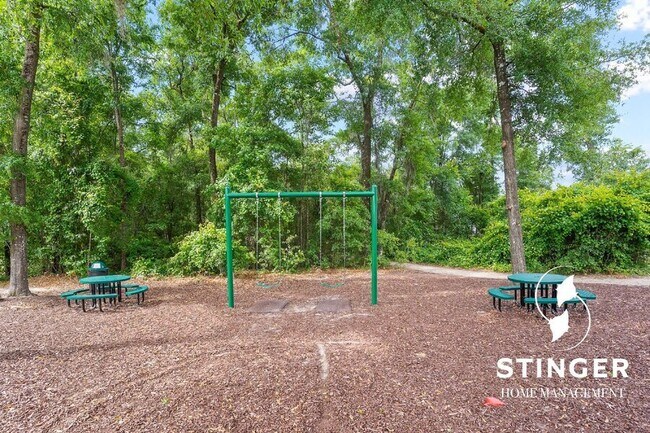 Building Photo - 100 Sago Palm Dr