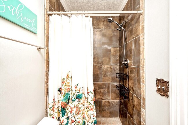 Building Photo - 149 Durango Rd