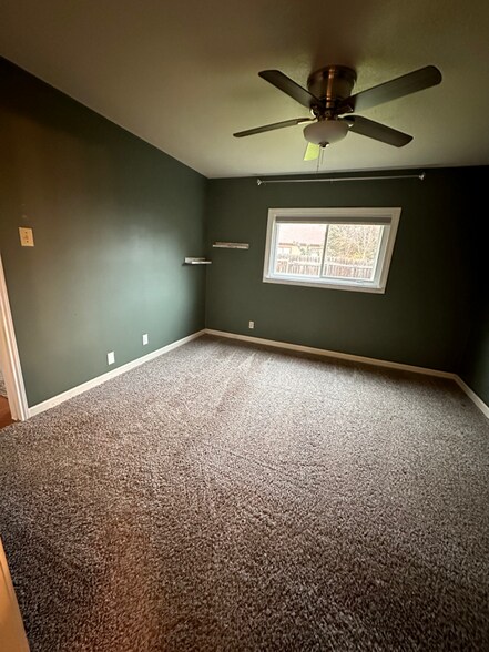Building Photo - 9139 Village Brown