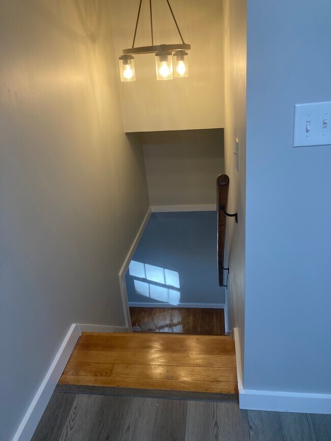 Building Photo - 48 Grove St