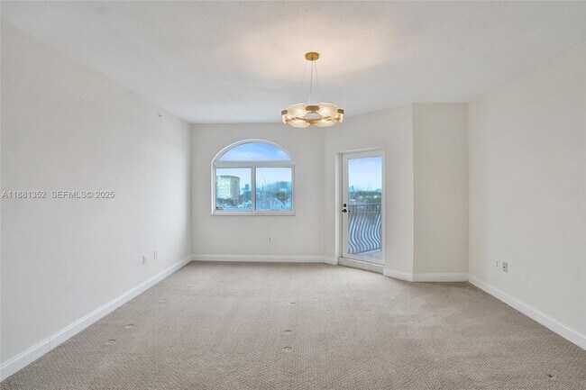 Building Photo - 100 S Birch Rd