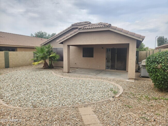 Building Photo - 15273 N Gil Balcome Ct