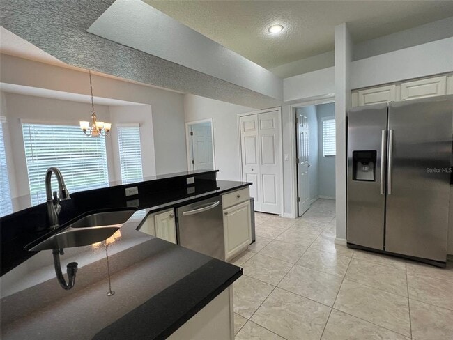 Building Photo - 1831 Abbots Hill Dr