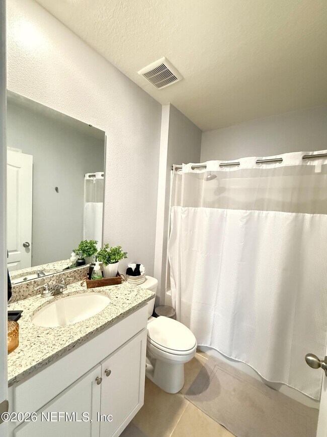 Building Photo - 605 Park Pl Blvd