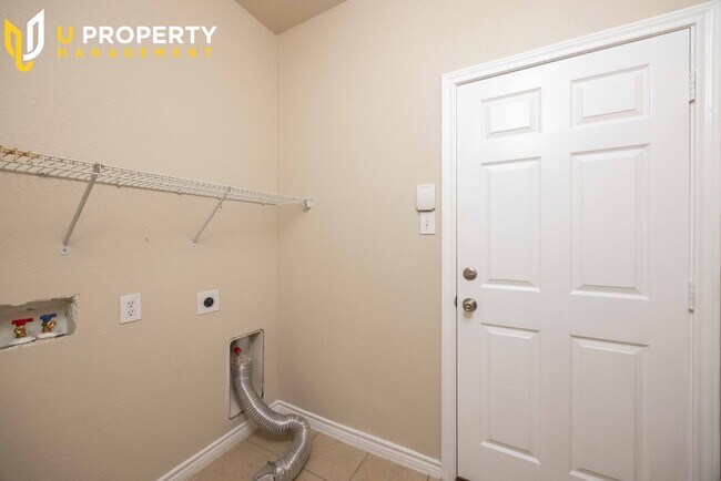 Building Photo - Charming two-story brick home in the desir...