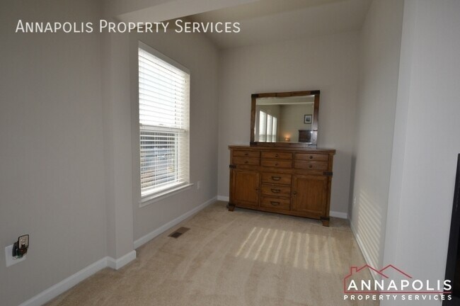 Building Photo - 533 Leftwich Ln