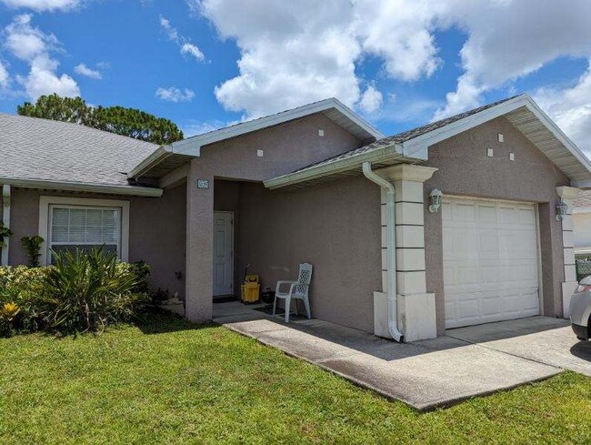 Building Photo - 209 SE 24th Ave