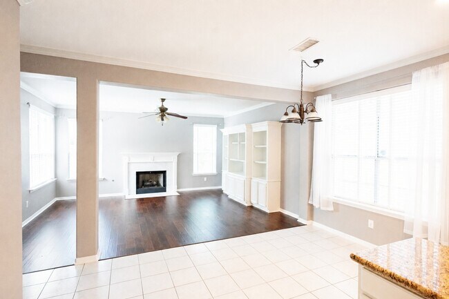 Building Photo - 22 S Lace Arbor Dr
