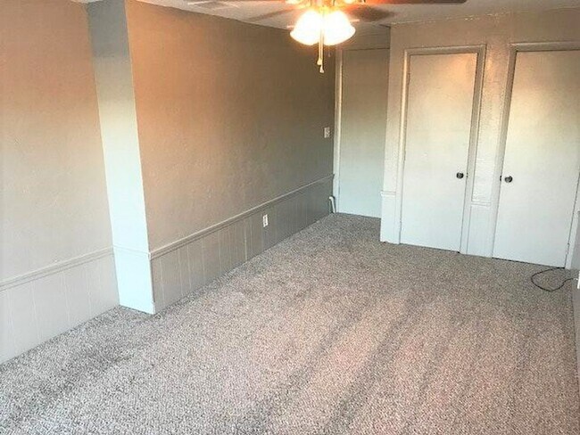 Building Photo - 8820 S Winston Ave