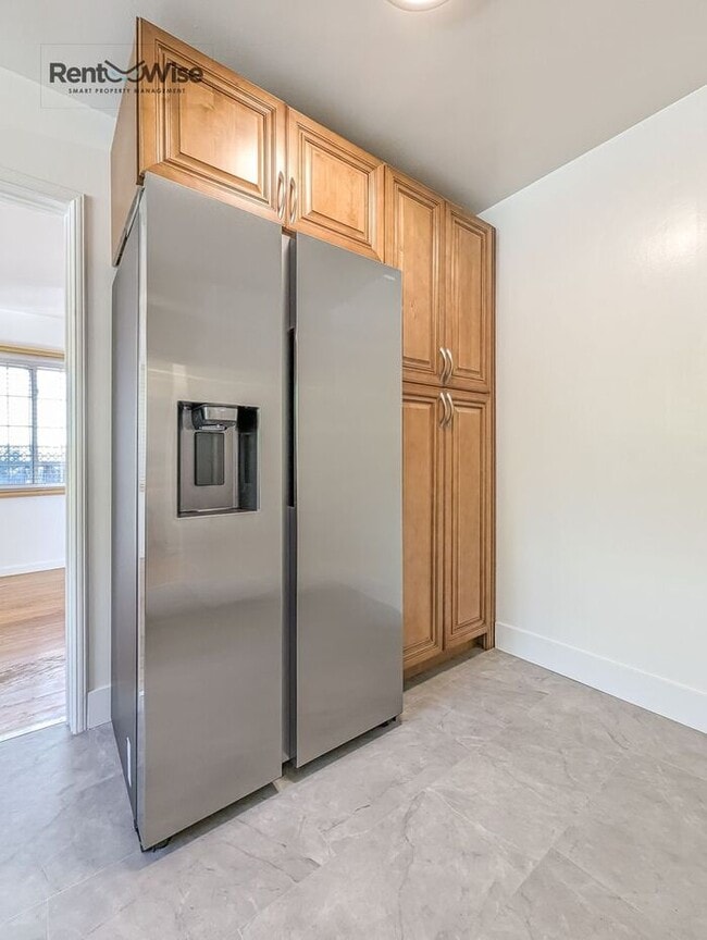 Building Photo - 3016 Del Ray St