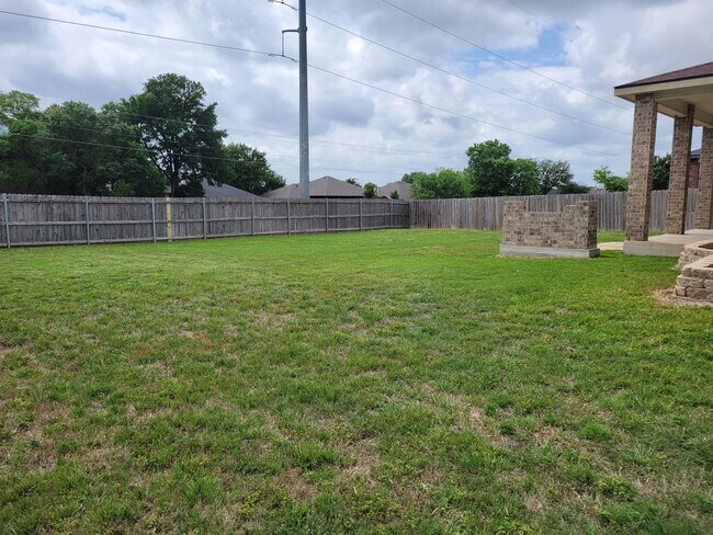 Building Photo - HUGE 4-5 BEDROOM IN HARKER HEIGHTS - OVER 2700 SQ FT