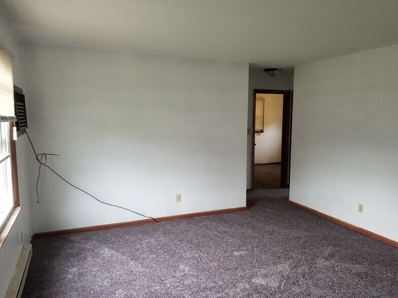 Living room - 1105 13th St S