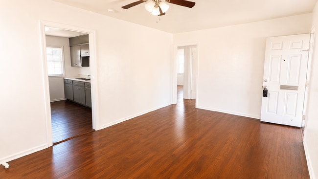 Building Photo - 2-Bed, 1- Bath Brick Home For Rent