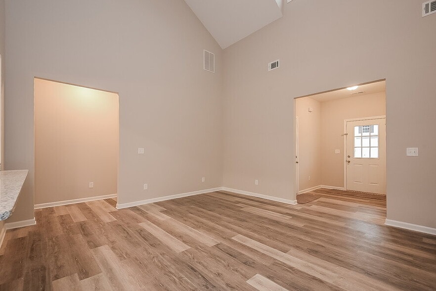 Building Photo - 19 Celtic Ct