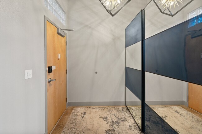 Building Photo - 101 N Tejon St