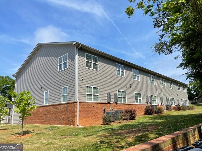 Building Photo - 621 Jefferson St