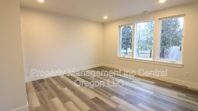 Building Photo - 61379 Brosterhous Road