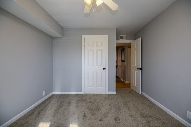 Building Photo - Sanbyrn Hall 3-Bedroom Gem – Full Amenitie...