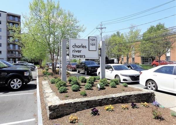 Building Photo - 131 Coolidge Ave