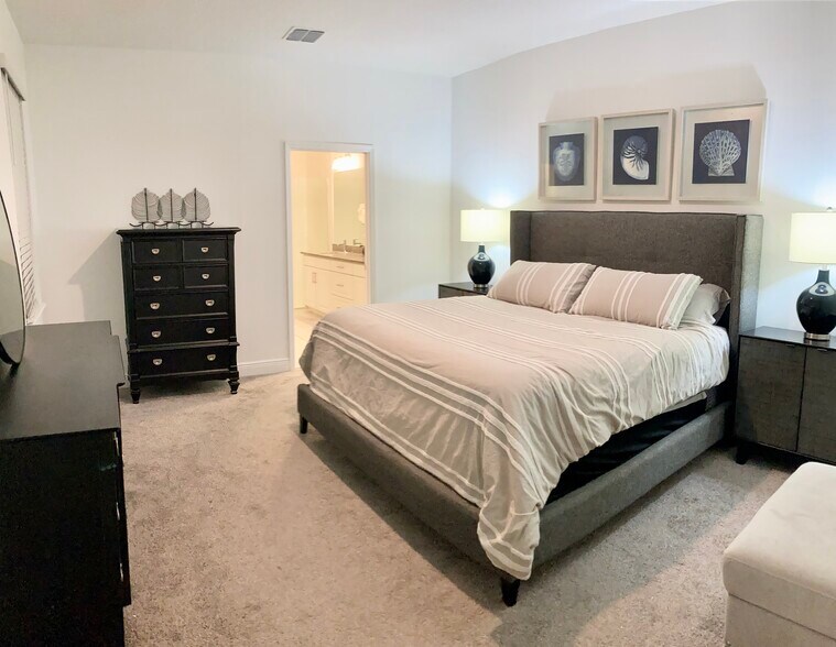 Building Photo - 15098 Lebeau Loop