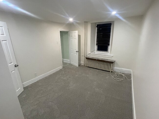 Building Photo - 1 Henvis Pl
