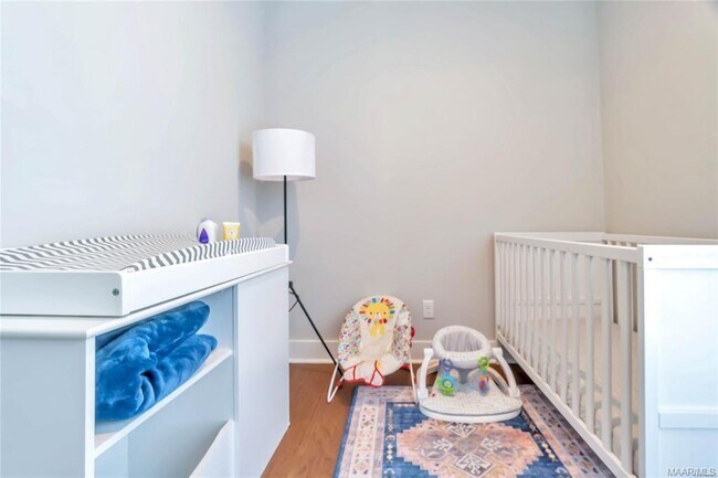 Building Photo - 7132 Fain Park Dr