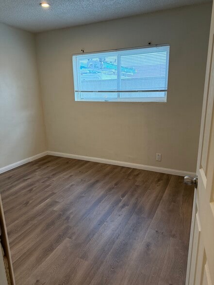 Bedroom 2 - 14028 Doty Ave