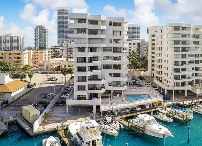 Building Photo - 6830 Indian Creek Dr