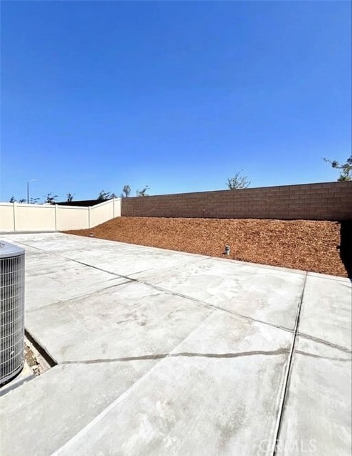 Building Photo - 9698 Babaco St