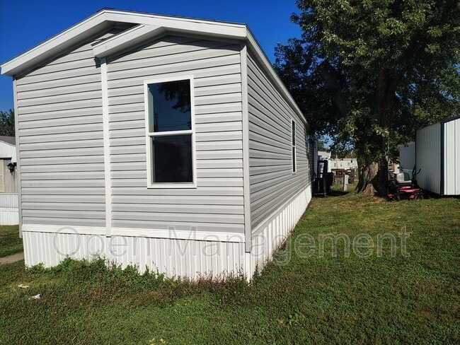Building Photo - 900 N Curry Pike