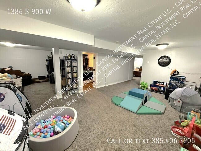 Building Photo - 1386 S 900 W