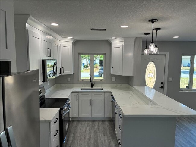 Building Photo - 9024 2nd St N