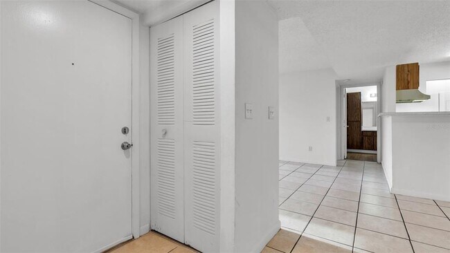 Building Photo - 455 Alt 19