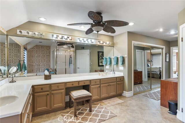Building Photo - 6216 Greenbrier Dr