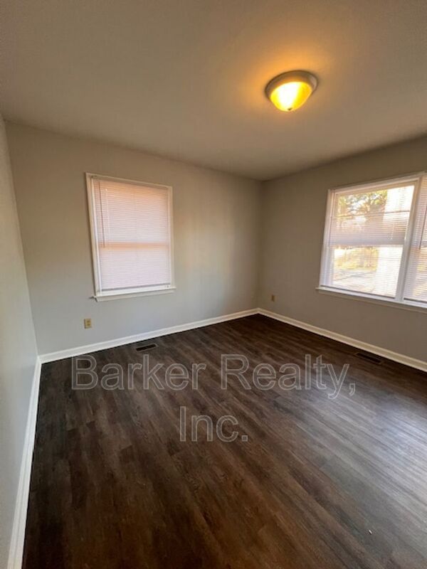 Building Photo - 2527 Ricky Cir