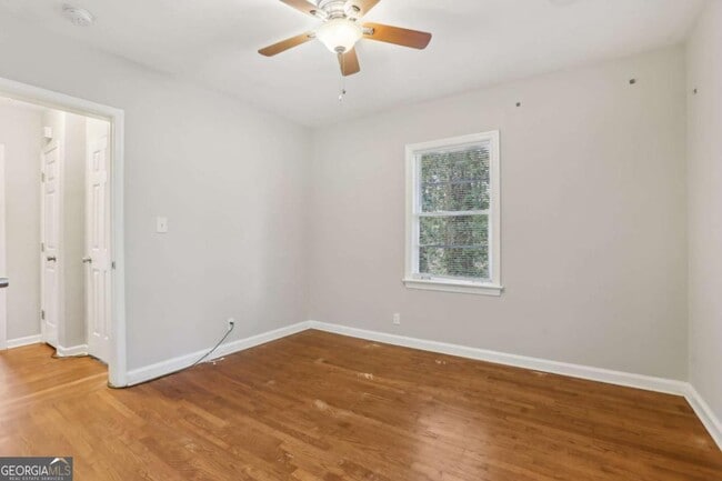 Building Photo - 1840 Camellia Dr