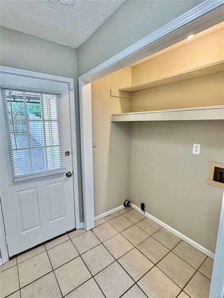 Building Photo - 116 Hargis Dr