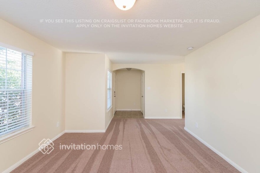 Building Photo - 6333 Mountain Pines Ln