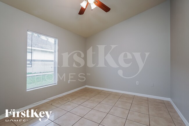 Building Photo - 317 Melissa Dr