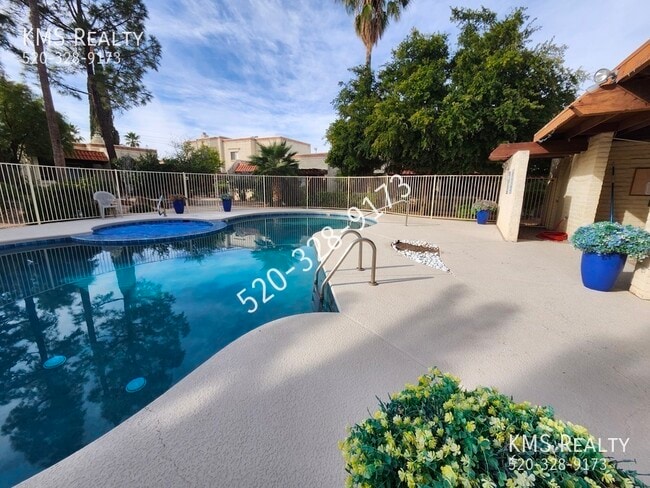 Building Photo - 56 N Camino Imagen