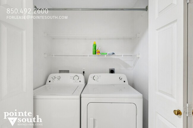 Building Photo - 2200 W 2nd St