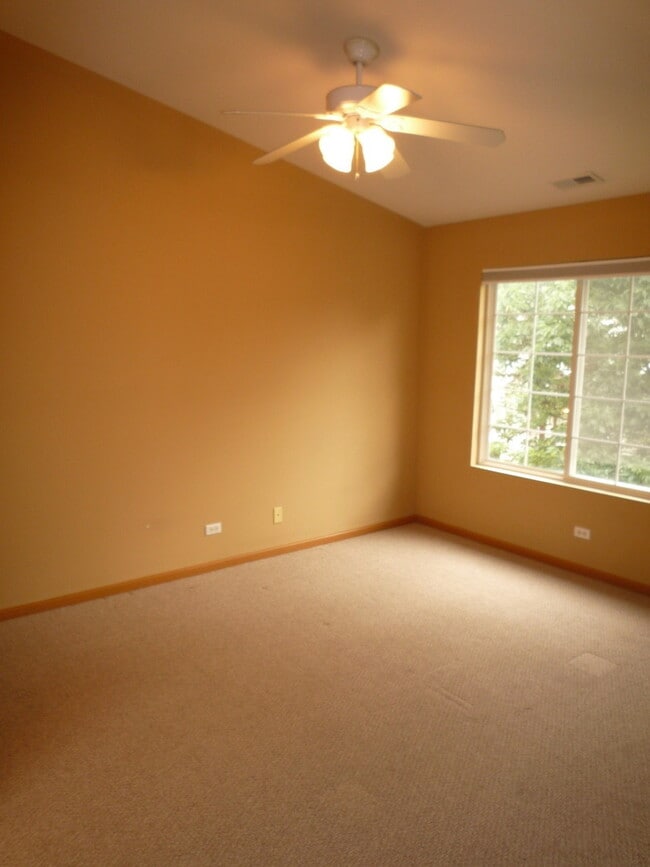 Building Photo - 842 County Line Rd