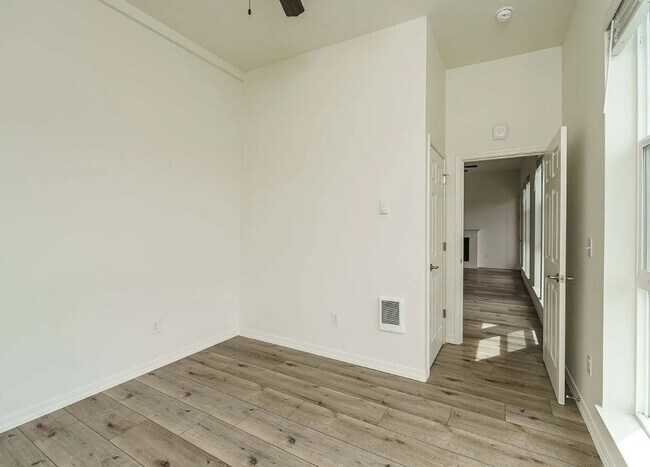 Building Photo - Evergreen Multiplex